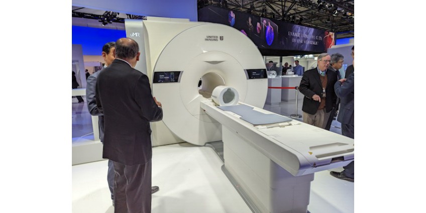 United Imaging представило МРТ 5Т, линейку УЗИ, КТ и ангиограф